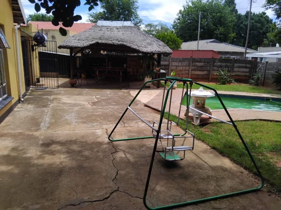 4 Bedroom Property for Sale in Stilfontein Ext 4 North West